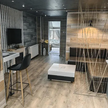 Apartment Ogledalo